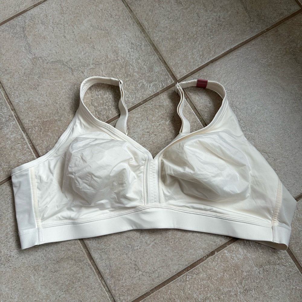 New‎ Cacique Unlined No-Wire Bra size 48D IVORY WHITE CREAM